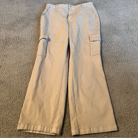 Judy Blue Khaki Cargo Pants - Picture 2 of 4